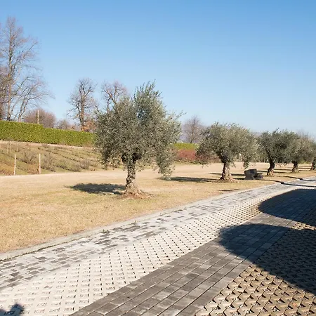 Alloggio per agriturismo Tenuta La Vigna *