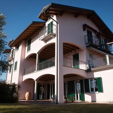 Alloggio per agriturismo Tenuta La Vigna *